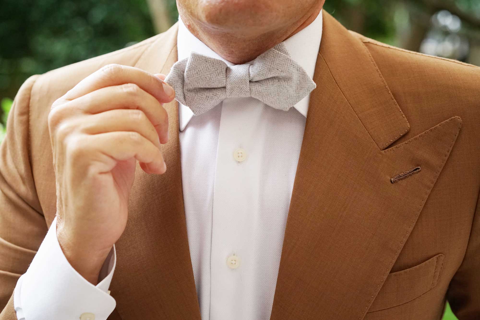 Light Grey Herringbone Linen Diamond Bow Tie