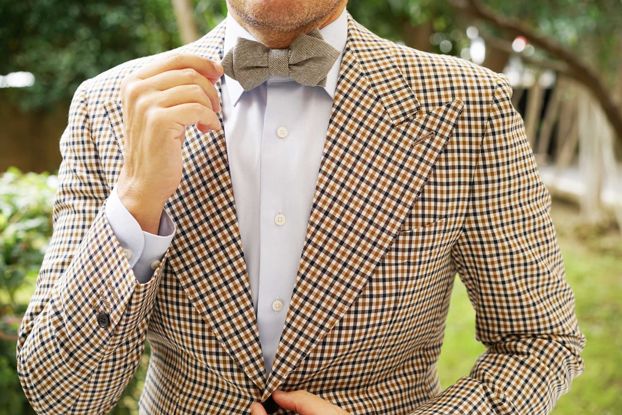 Green & White Twill Stripe Linen Diamond Bow Tie