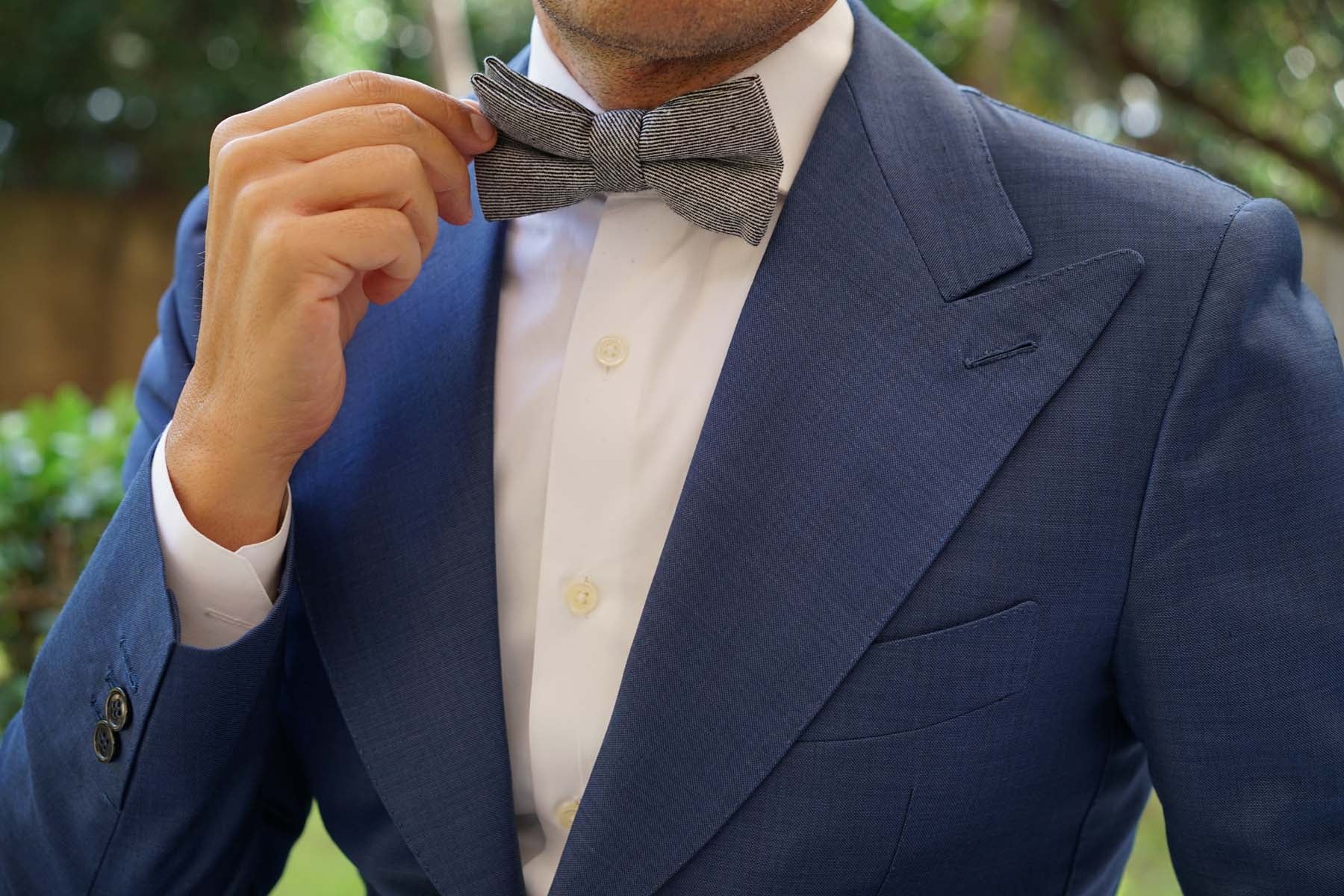 Black & White Twill Stripe Linen Bow Tie