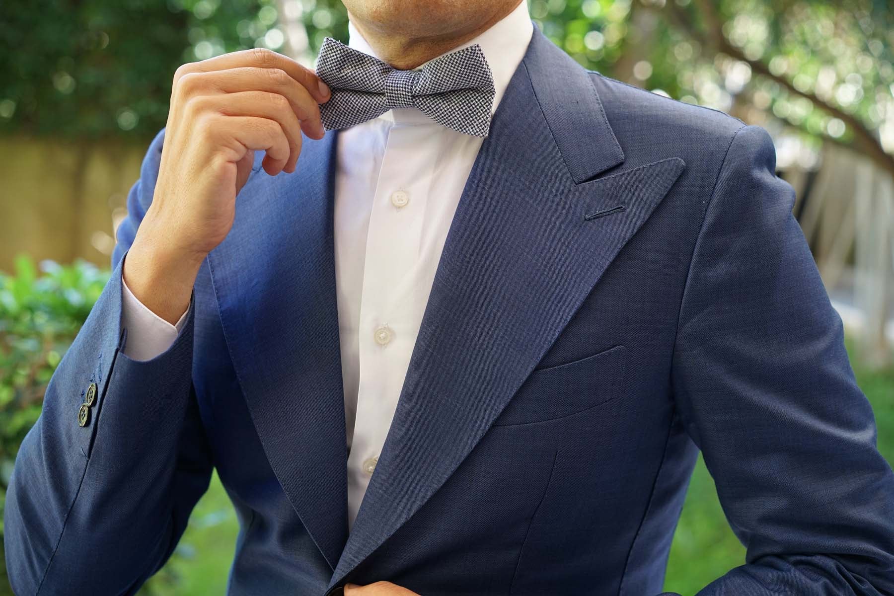 Navy Blue Houndstooth Linen Bow Tie