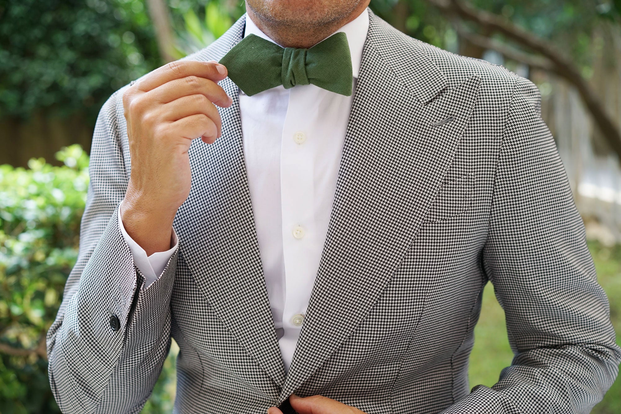 Hunter Green Slub Linen Diamond Self Bow Tie