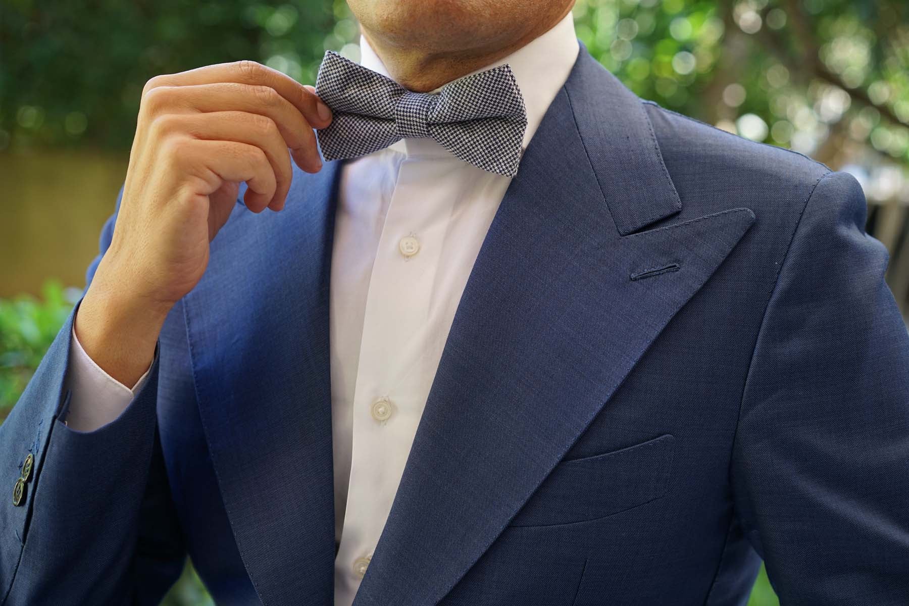 Navy Blue Houndstooth Linen Bow Tie