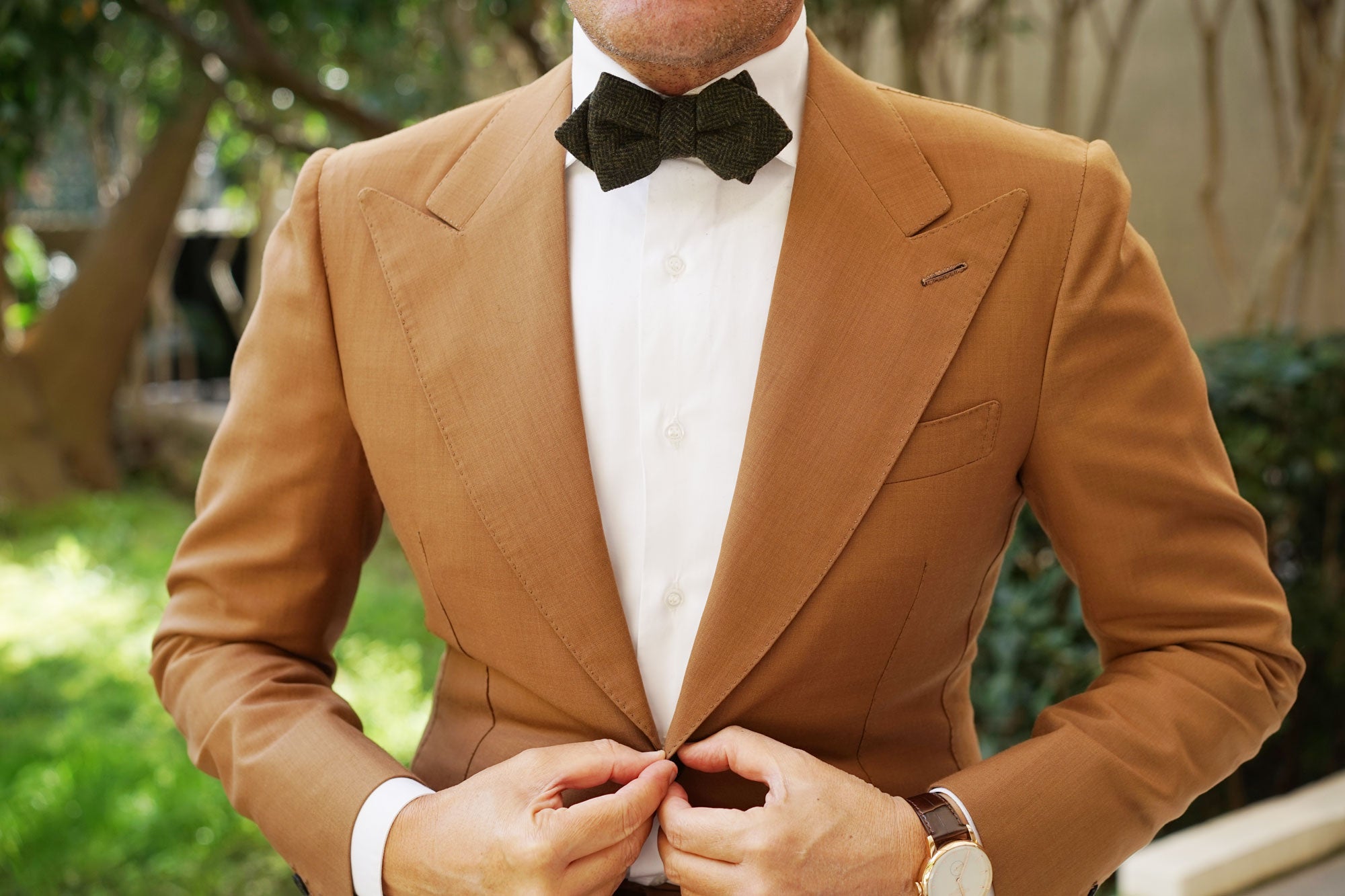 Essex Green Herringbone Textured Wool Diamond Bow Tie